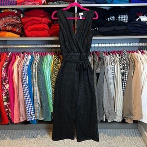 Alya black textured sleeveless v neck front tie lined jumpsuit size S